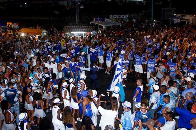 Portela começa a ensaiar na rua neste domingo