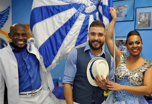 Diogo Nogueira fez show no Portelão e apresentou novo mestre-sala da escola