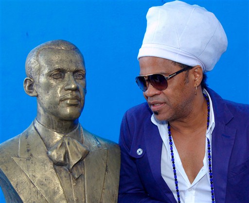 Carlinhos Brown conheceu a quadra da Portela e prometeu voltar