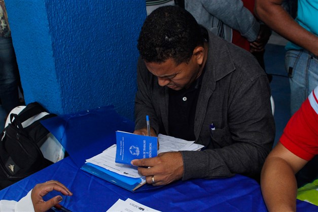 "Portela dá Trabalho": Hotéis, rede de Drogarias, de Varejo e supermercados, oferecem vagas na terça-feira (25).