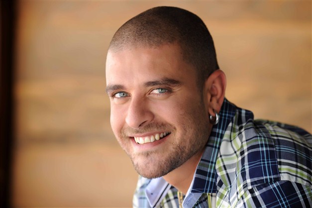 Ingressos à venda para o show A NOITE VESTE AZUL com DIOGO NOGUEIRA.