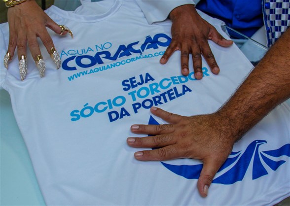 Programa de sócio-torcedor da Portela inicia resgate de fantasias