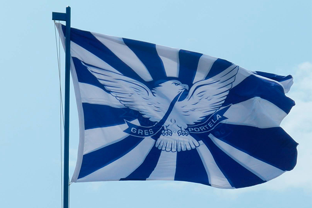 Portela Patriota! Bandeira da Portela ganha espaço privilegiado na quadra