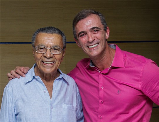 Monarco acompanha, mas não se envolve em disputa de samba